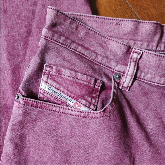 Diesel awesome jeans. Definitely statement piece. Mint condition, size 29 - Picture 7 of 7